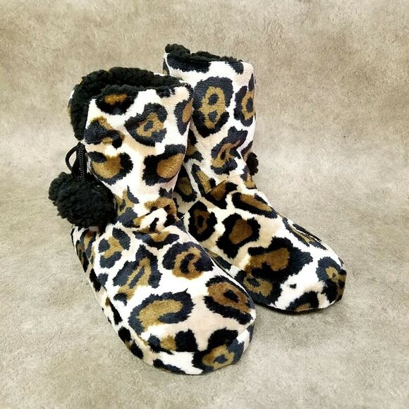 Warm & Cozy Womens  720930 Size 7/8 Brown Black Fabric Cheetah Print Bootie Slip - Picture 10 of 10